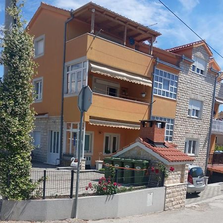 Apartment Radalj Kaštela Екстериор снимка