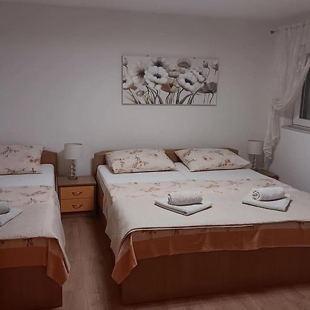 Apartment Radalj Kaštela Екстериор снимка