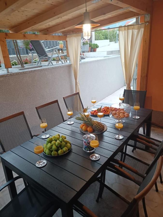 Apartment Radalj Kaštela Екстериор снимка