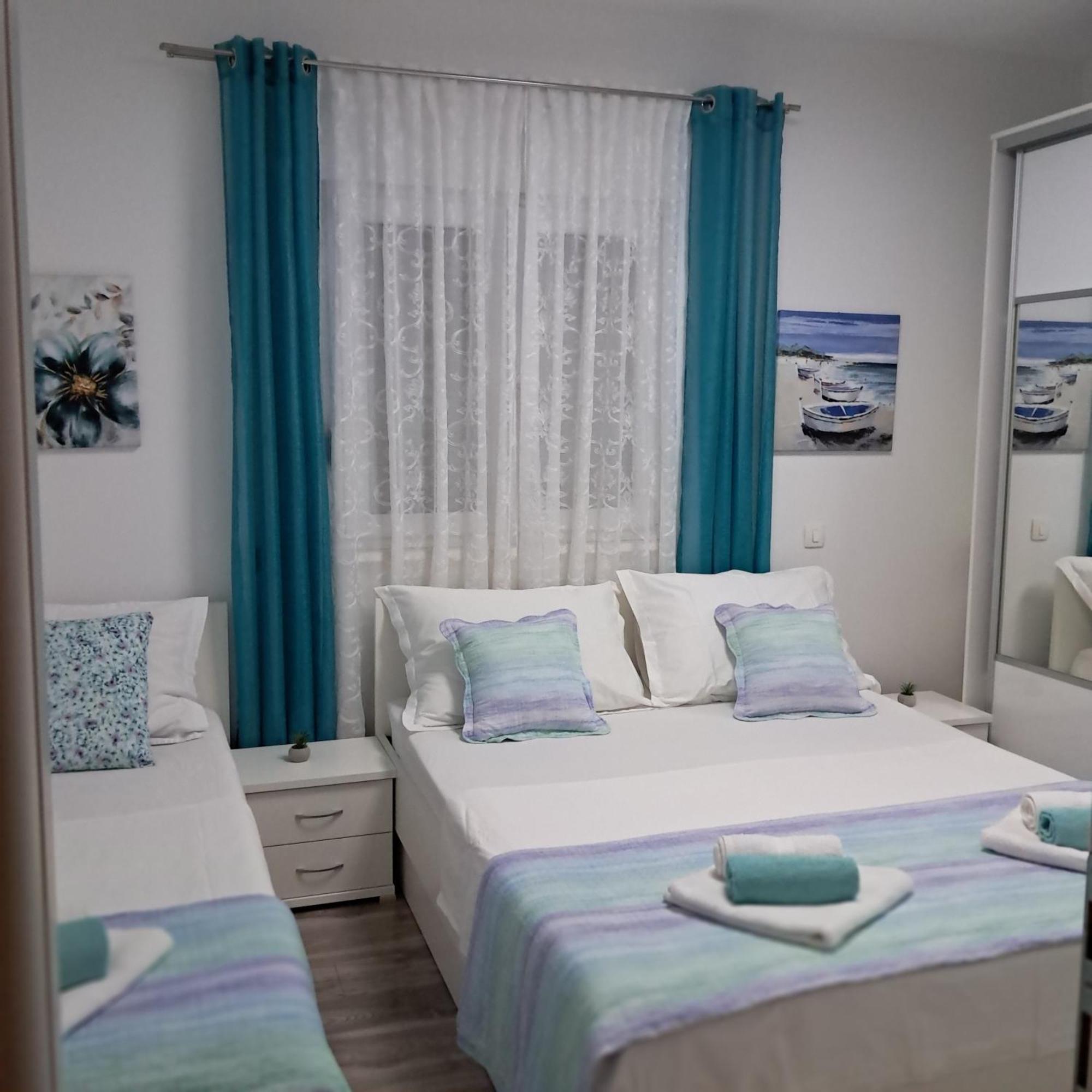 Apartment Radalj Kaštela Стая снимка