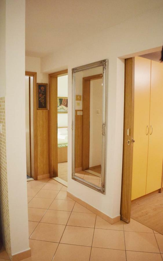 Apartment Radalj Kaštela Екстериор снимка